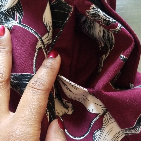 Floral Pleated High-waisted Skirt - Picture 2 of 6